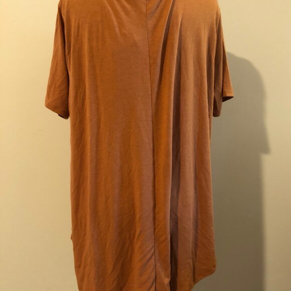 Almond Short Sleeve V Neck Top - Picture 2 of 4